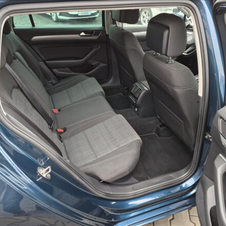 2,0 TDI DSG ACC NAVI S.KNIHA