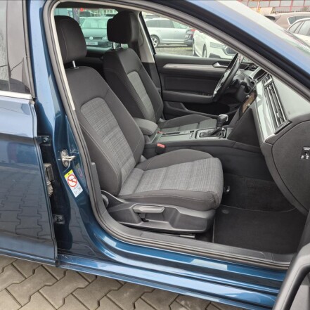 2,0 TDI DSG ACC NAVI S.KNIHA