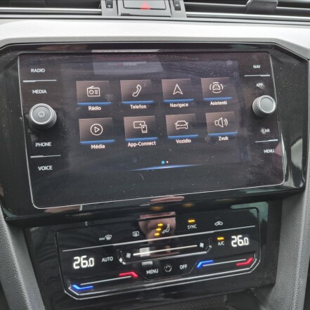 2,0 TDI DSG ACC NAVI S.KNIHA