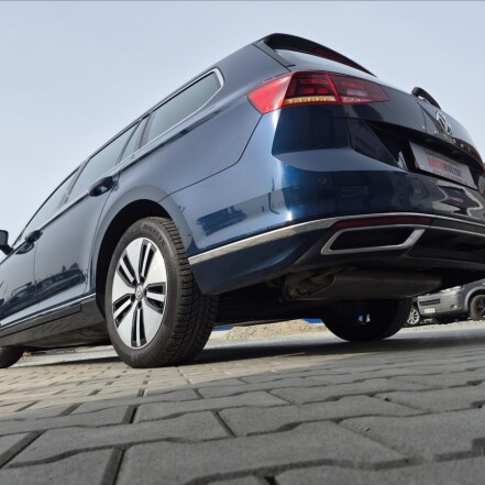 1,4 TSI PHEV GTE ČR 1.MAJITEL