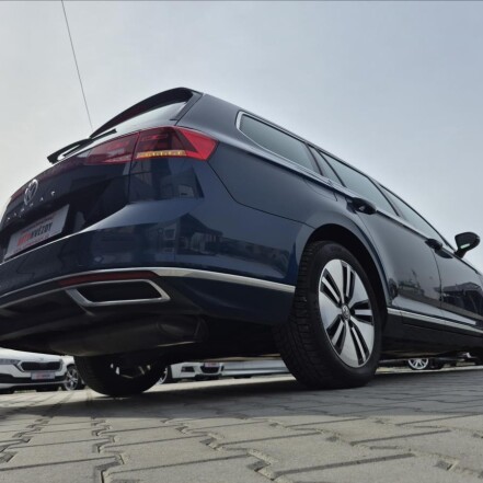 1,4 TSI PHEV GTE ČR 1.MAJITEL