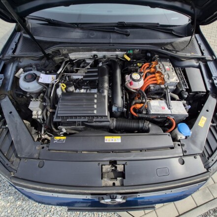 1,4 TSI PHEV GTE ČR 1.MAJITEL