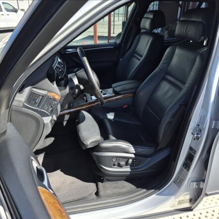 3,0 d 4x4 S.KNIHA REZERVACE