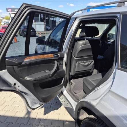 3,0 d 4x4 S.KNIHA REZERVACE