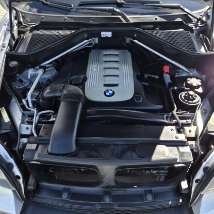 3,0 d 4x4 S.KNIHA REZERVACE