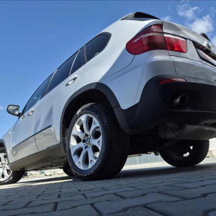 3,0 d 4x4 S.KNIHA REZERVACE