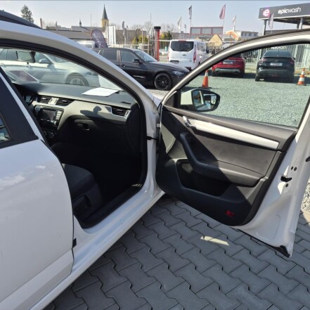 1,6 TDI III 4x4 AmbFresh ČR S.KNIHA