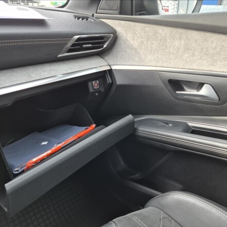 1,6 AT8 GT-Line 7míst REZERVACE