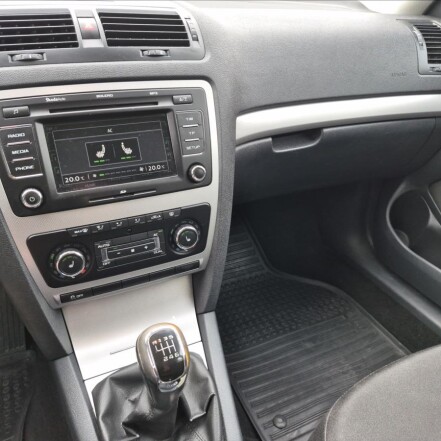 2,0 TDI ČR 2.MAJITEL S.KNIHA