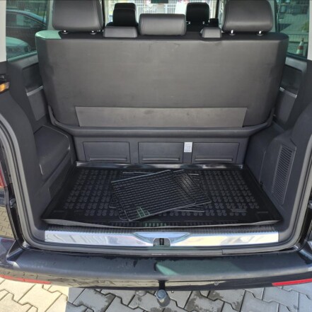 2,0 TDI 2.MAJITEL NEZ.TOPENÍ S.KNIHA