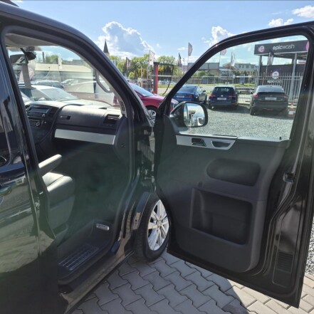 2,0 TDI 2.MAJITEL NEZ.TOPENÍ S.KNIHA