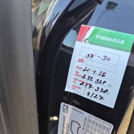 2,0 TDI 2.MAJITEL NEZ.TOPENÍ S.KNIHA