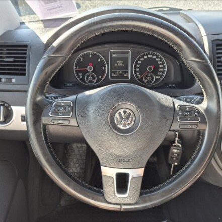 2,0 TDI 2.MAJITEL NEZ.TOPENÍ S.KNIHA