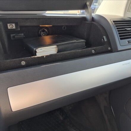 2,0 TDI 2.MAJITEL NEZ.TOPENÍ S.KNIHA