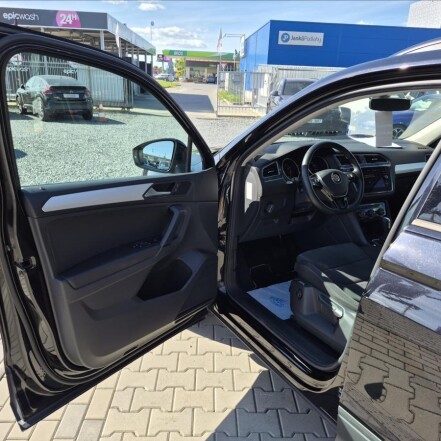 1,5 TSI DSG7 ČR 1.majitel S.KNIHA