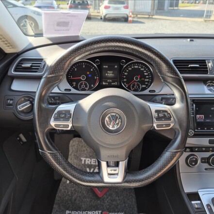 2,0 TDI R-Line DSG ČR 2.majitelka