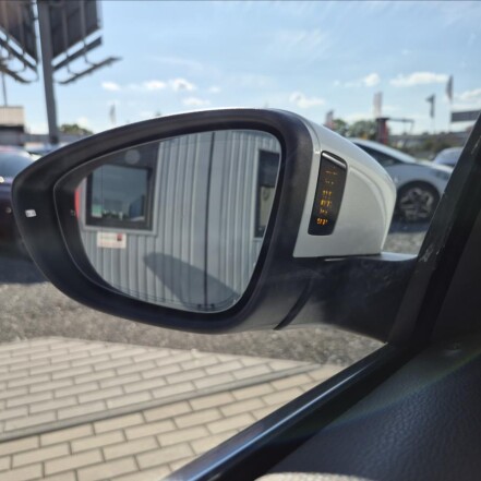 2,0 TDI R-Line DSG ČR 2.majitelka