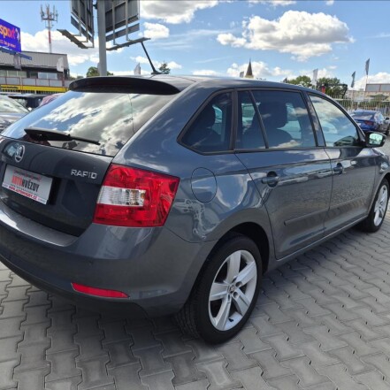 1,2 TSI 81kW 4válec S.KNIHA 1.MAJITELKA