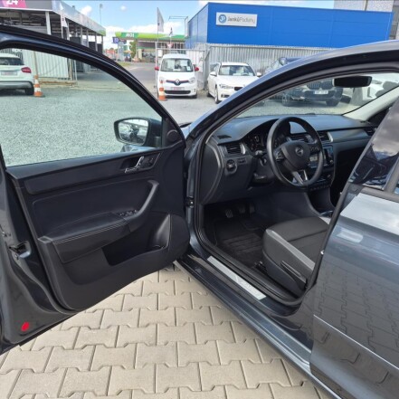 1,2 TSI 81kW 4válec S.KNIHA 1.MAJITELKA