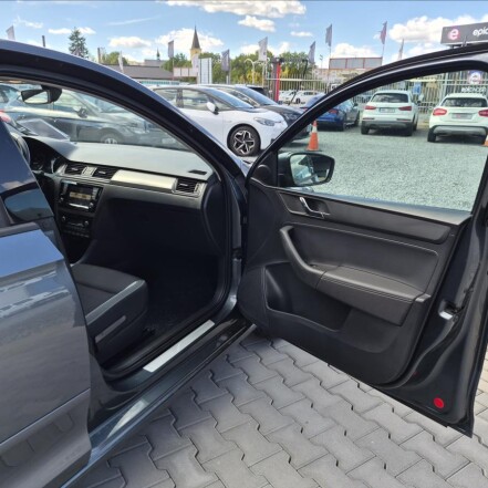 1,2 TSI 81kW 4válec S.KNIHA 1.MAJITELKA