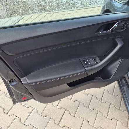 1,2 TSI 81kW 4válec S.KNIHA 1.MAJITELKA