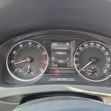 1,2 TSI 81kW 4válec S.KNIHA 1.MAJITELKA