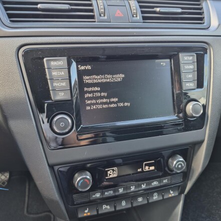 1,2 TSI 81kW 4válec S.KNIHA 1.MAJITELKA