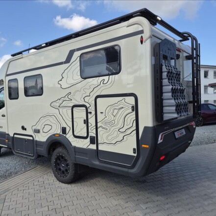 XTURA+ 686 EF 4x4 Adventure