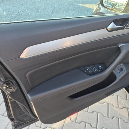 2,0 TDI B8 DSG7 Highline