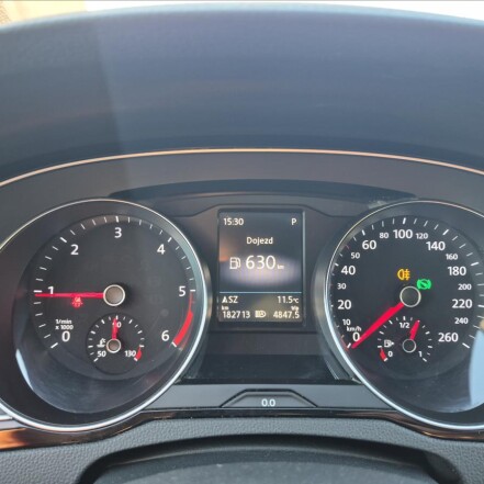 2,0 TDI B8 DSG7 Highline