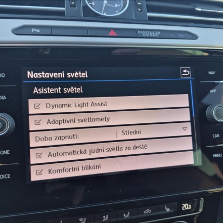 2,0 TDI B8 DSG7 Highline