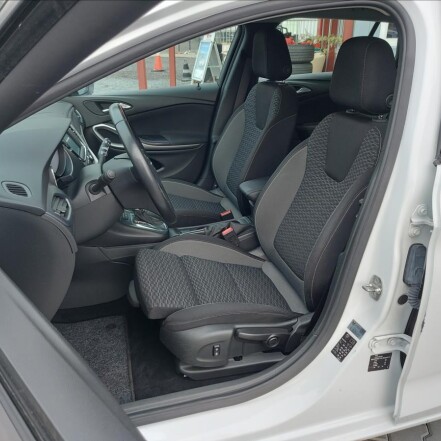 1,3 T AUTOMAT SPORTS TOURER S.KNIHA