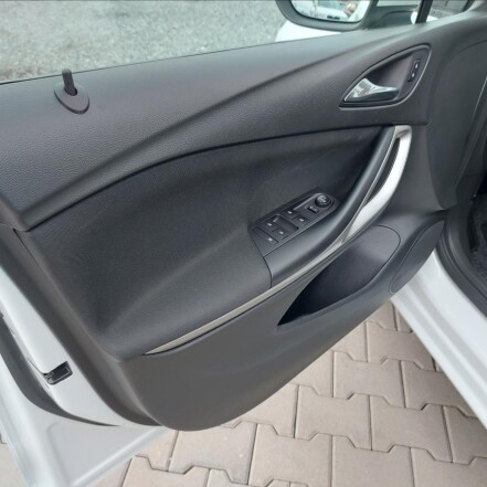 1,3 T AUTOMAT SPORTS TOURER S.KNIHA