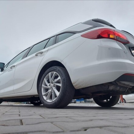 1,3 T AUTOMAT SPORTS TOURER S.KNIHA