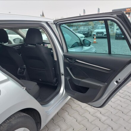 2,0 TDI STYLE FUL LED S.KNIHA