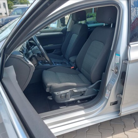 2,0 TDI DSG NAVI TAŽNÉ KAMERA