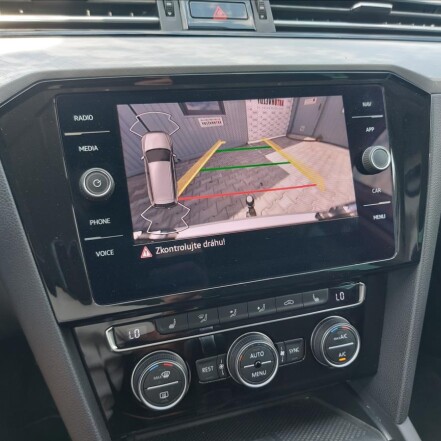 2,0 TDI DSG NAVI TAŽNÉ KAMERA