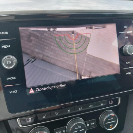 2,0 TDI DSG NAVI TAŽNÉ KAMERA