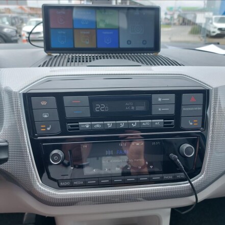 0,0 SOH 90%Shark Decor S.KNIHA