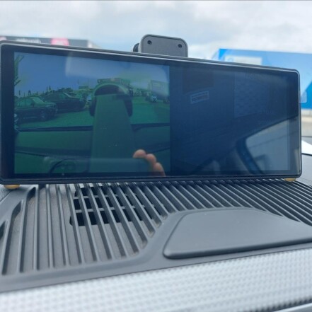 0,0 SOH 90%Shark Decor S.KNIHA