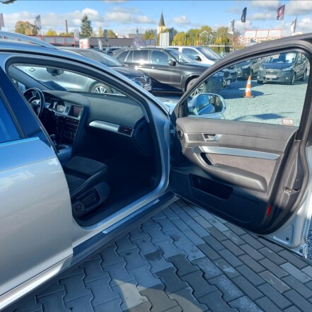 3,0 TDI V6 QUATTRO 6°MANUÁL S.KNIHA