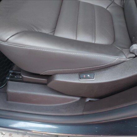 2,0 dCi 4Control Initiale Paris S.KNIHA