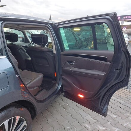 2,0 dCi 4Control Initiale Paris S.KNIHA