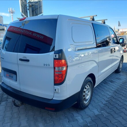 2,5 CRDi 6míst ČR 2.majitel S.KNIHA