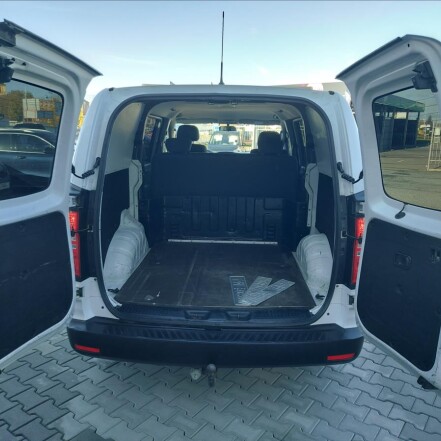 2,5 CRDi 6míst ČR 2.majitel S.KNIHA