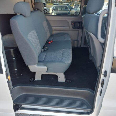 2,5 CRDi 6míst ČR 2.majitel S.KNIHA