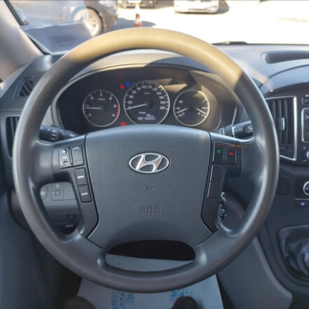 2,5 CRDi 6míst ČR 2.majitel S.KNIHA