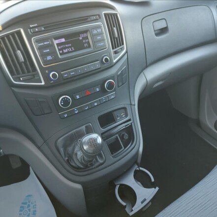 2,5 CRDi 6míst ČR 2.majitel S.KNIHA