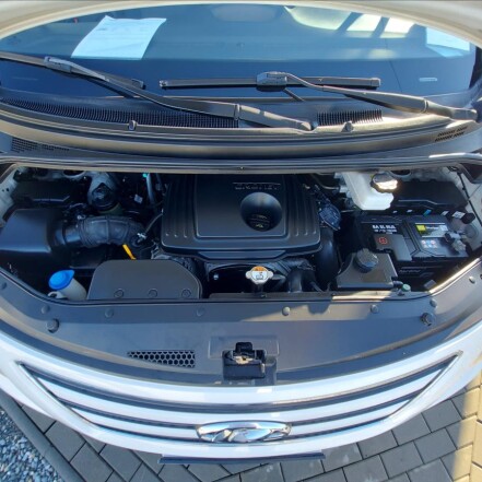 2,5 CRDi 6míst ČR 2.majitel S.KNIHA