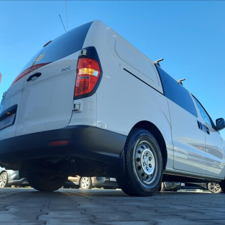 2,5 CRDi 6míst ČR 2.majitel S.KNIHA